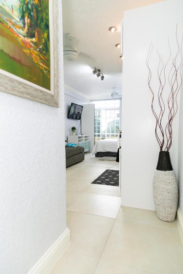 Choose To Be Happy At Seymour # 9 And #16 - Studio Apartments Kingston Esterno foto