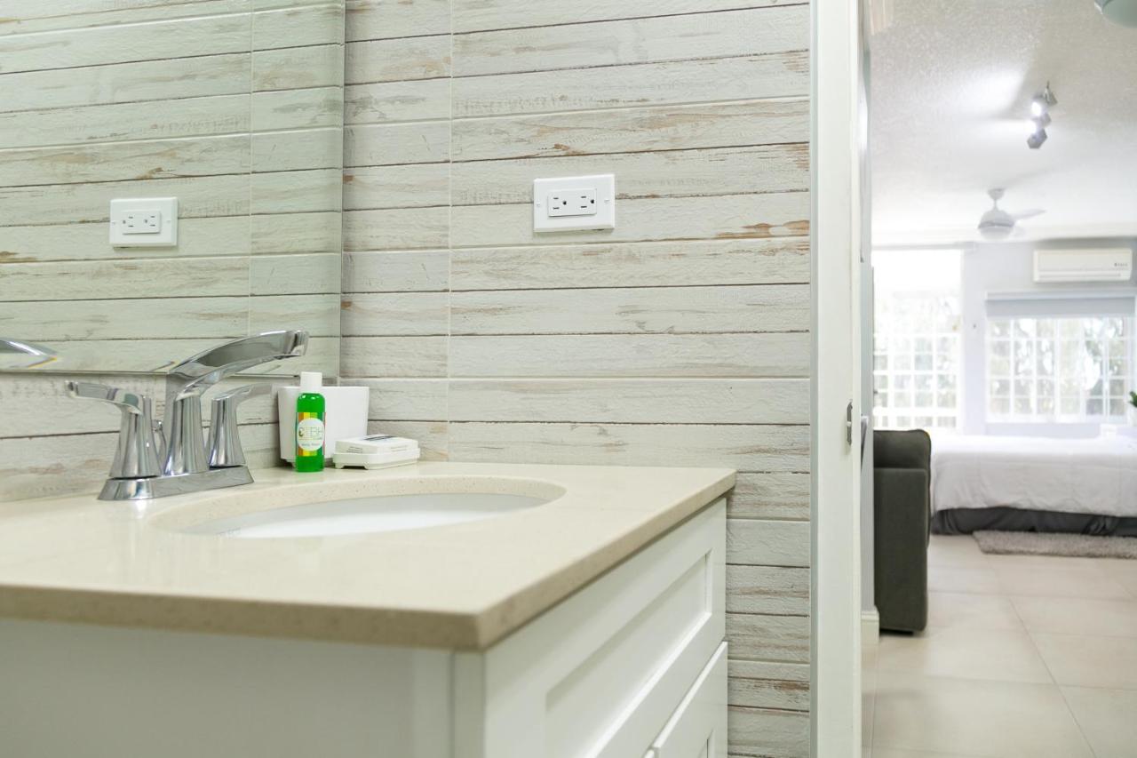Choose To Be Happy At Seymour # 9 And #16 - Studio Apartments Kingston Esterno foto