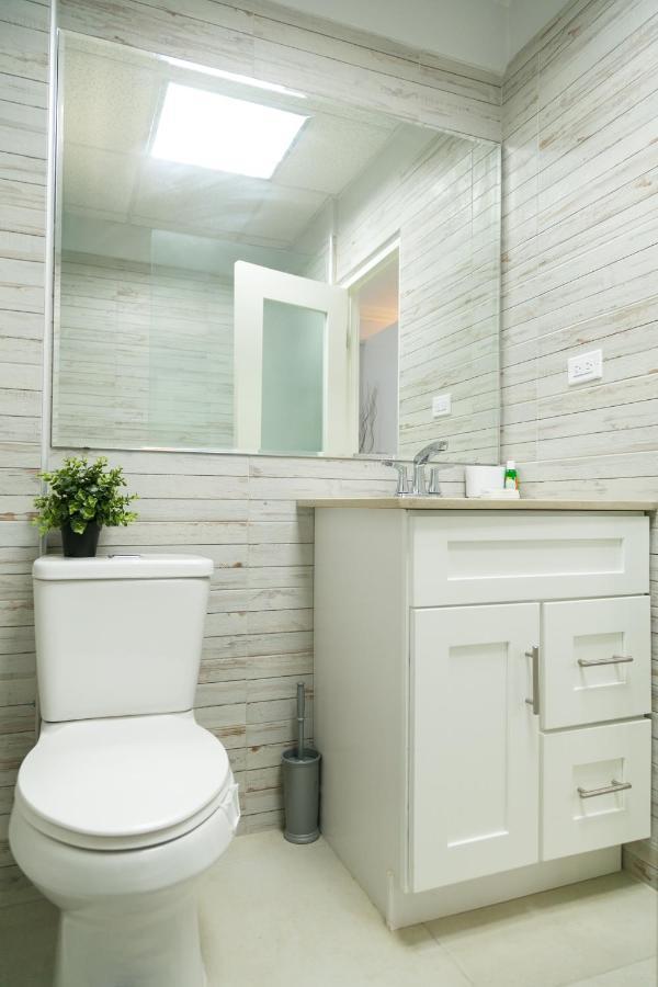 Choose To Be Happy At Seymour # 9 And #16 - Studio Apartments Kingston Esterno foto